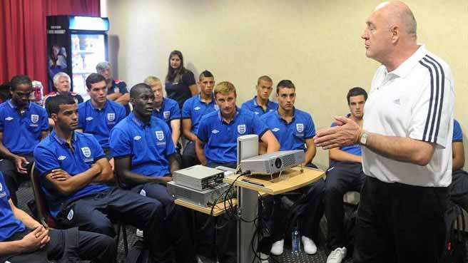 England U19s meet Michel Vautrot.